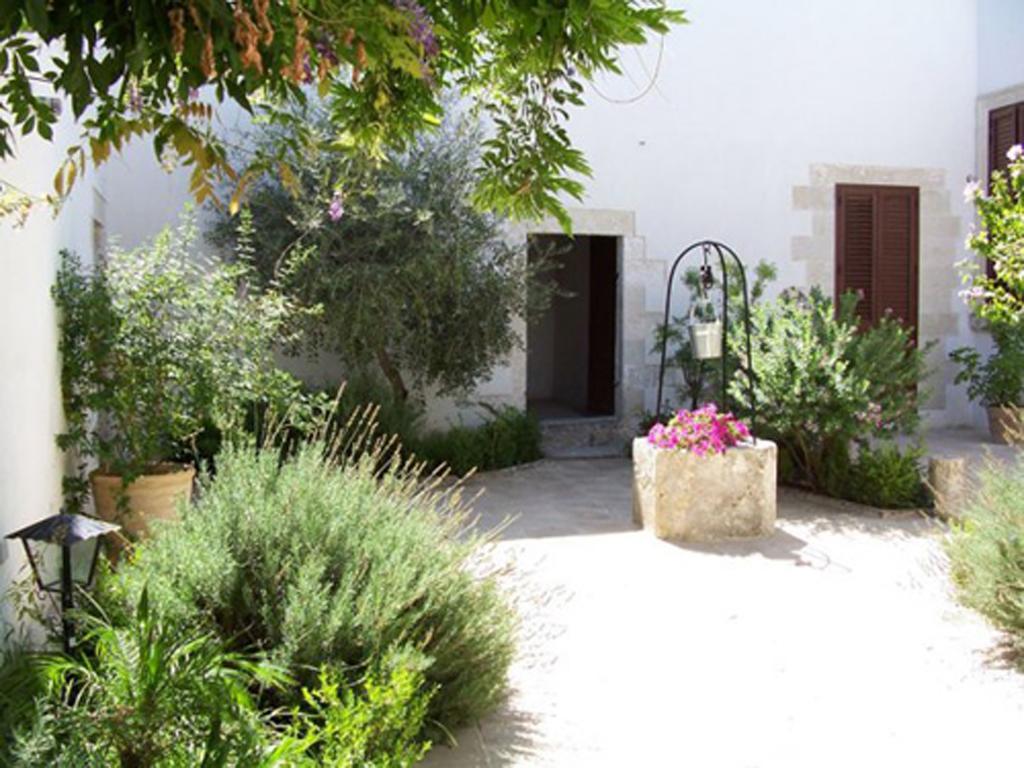 B&B Le Due Corti Martignano Exteriér fotografie